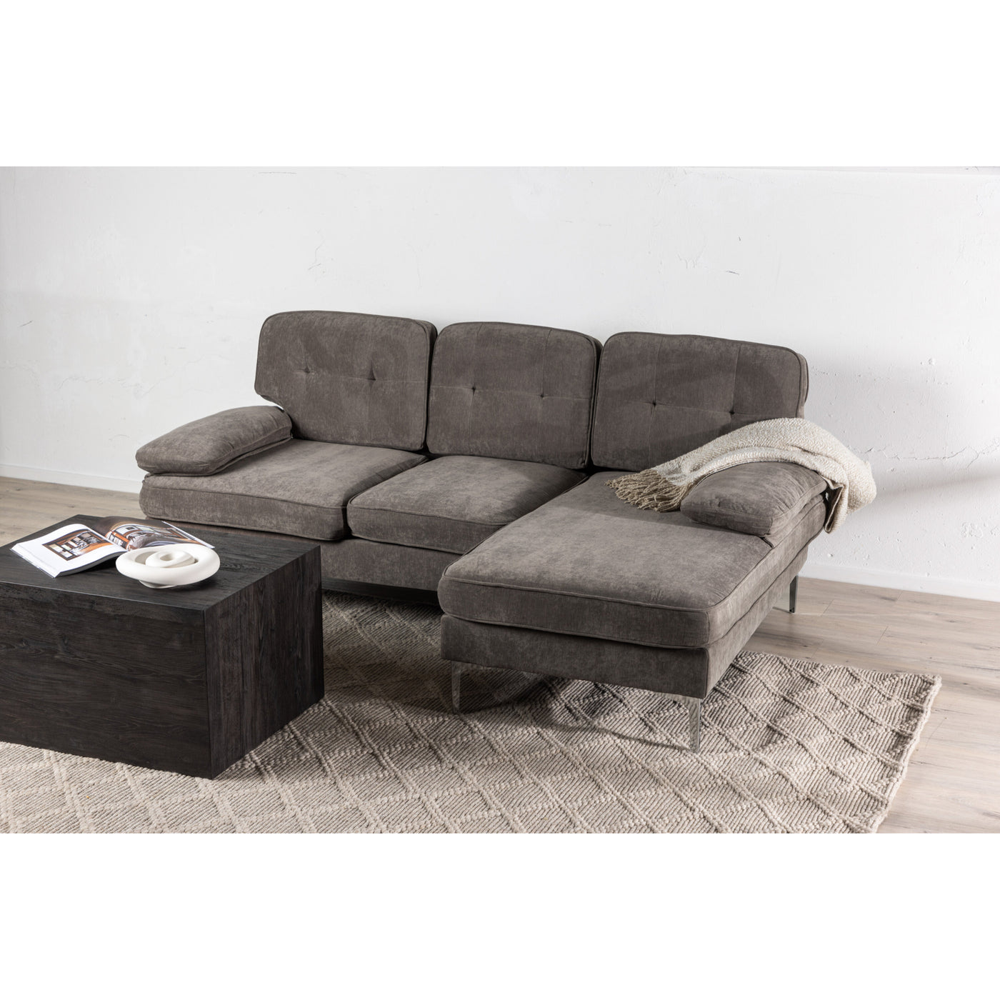 Remis Sofa – Hellgrauer Stoff