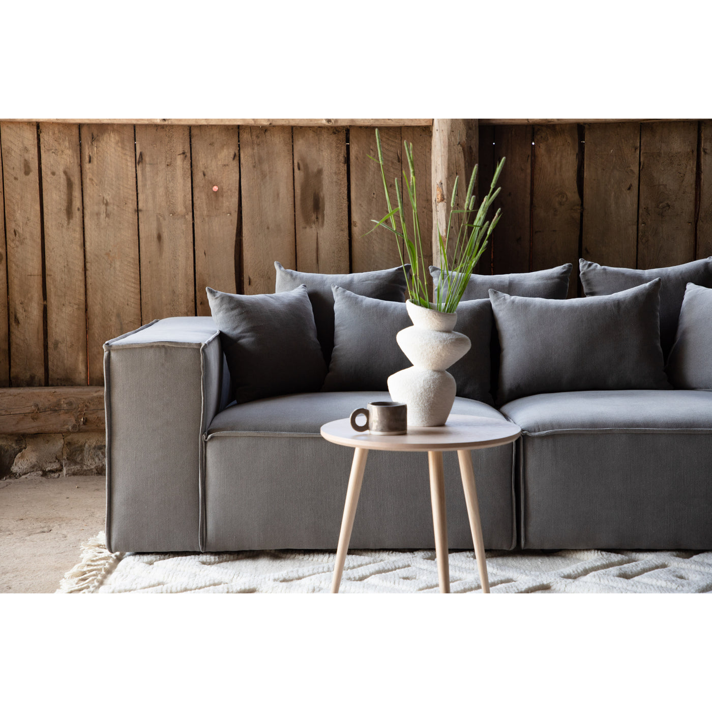 Henrikje 2-Sitzer Sofa Designer Couch Grau