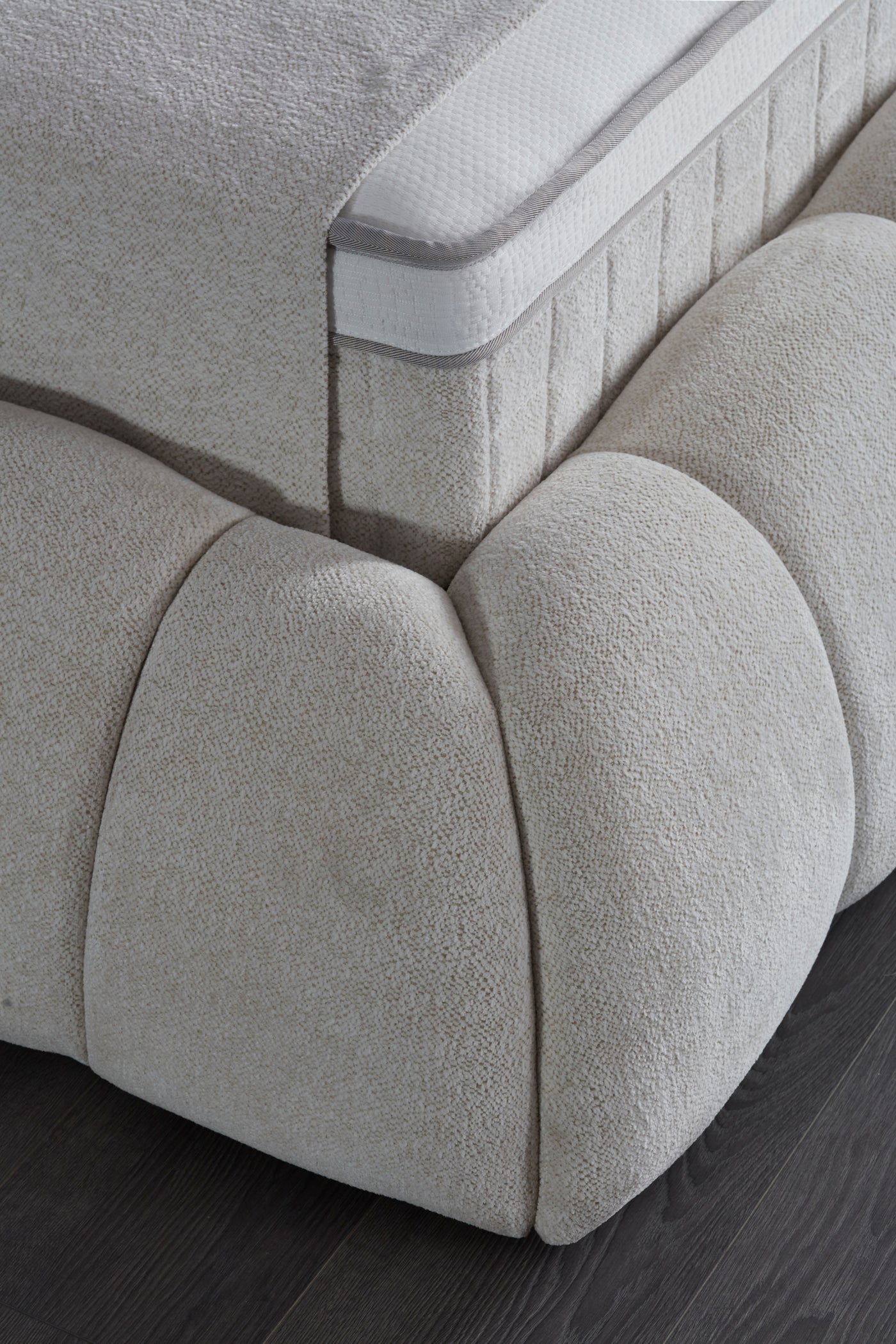 Claudi Boxspringbett Creme Beige Stoff Stauraum Bettkasten Boxbett von ABC Bedding